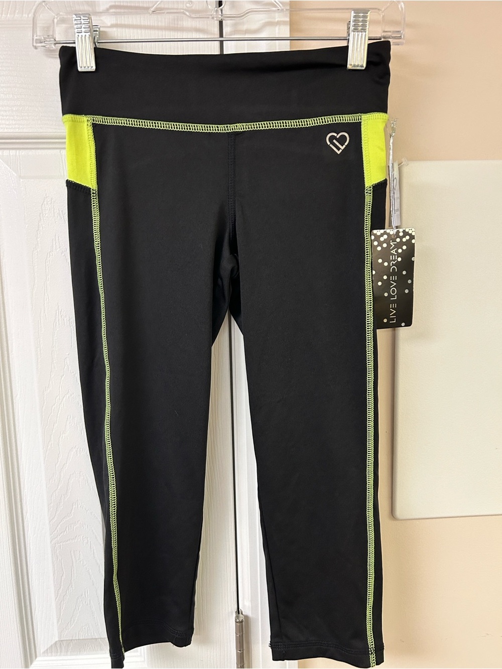 NWT Live Love Dream Aeropostale Athletic Cropped Leggings